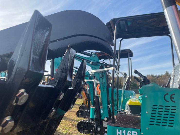 #3234-•-2026-cfg-h13r-mini-excavator-image-11