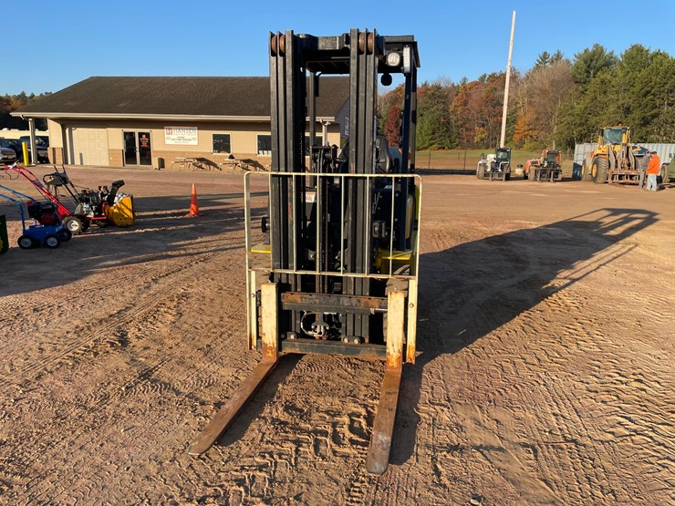 #1881-•-yale-40mx-glp040mx-lp-forklift---low-hours!-image-2