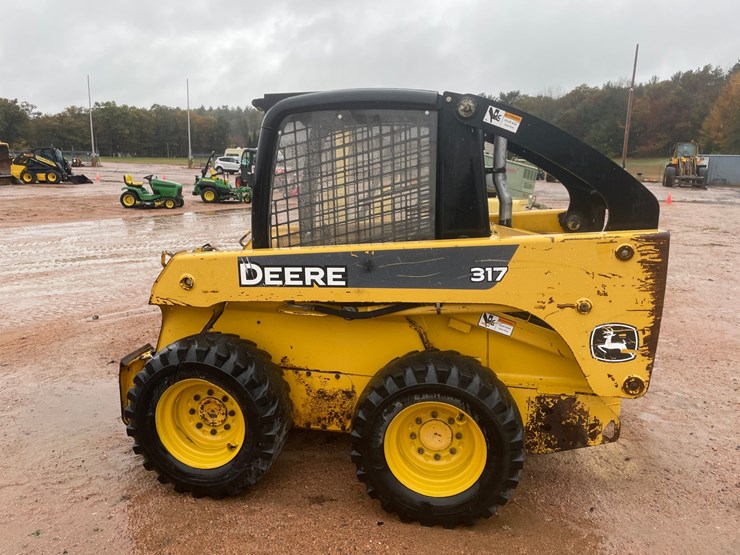 #1085-•-john-deere-317-skid-steer-image-7