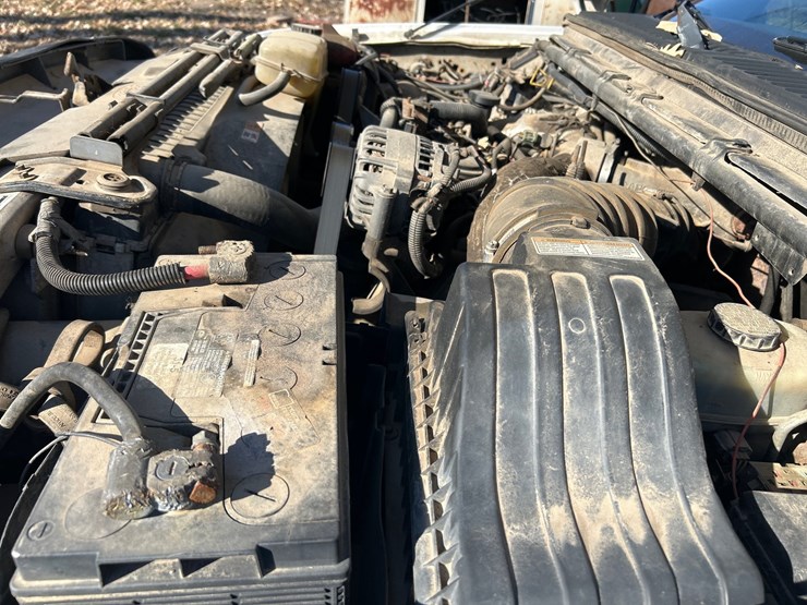 #6935-•-2000-ford-f-550-super-duty-stake-bed-dump-truck-(has-wi-title)-image-12