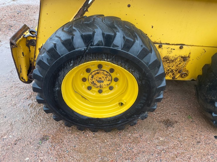 #1085-•-john-deere-317-skid-steer-image-21