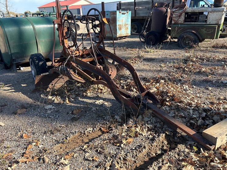 #6940-•-pull-behind-road-grader-implement-image-4