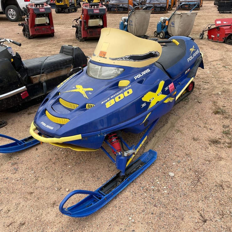 #1928 • 2002 Polaris Edge 800 (No Reg. Card Sells with Bill of Sale Only)