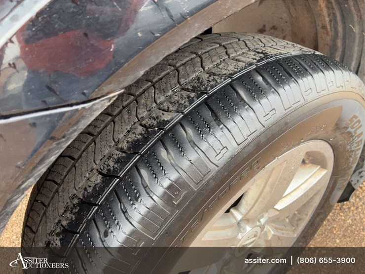 2011-nissan-armada-image-34