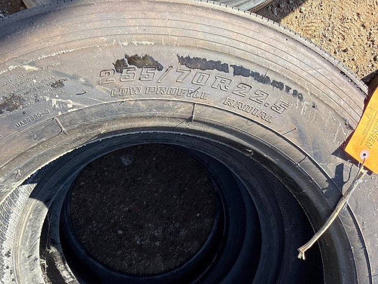 #6965-•-(4)-commercial-truck-tires-image-8