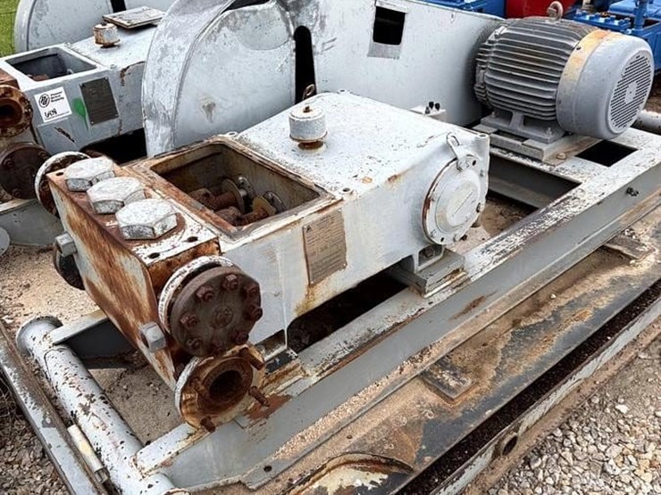 aplex-60hp-triplex-disposal-pump-image-2