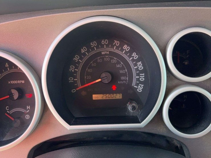 2013-toyota-tundra-srs,-5.7l/v8-iforce,-4wd,-reese-hitch,-4-door,-cloth-interior-power-lock/windows/seat,-250,027-miles,-vin#-5tfuw5f11cx231515-image-19