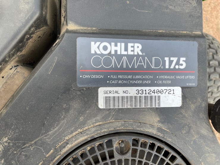 #1930-•-200-john-deere-l110-riding-lawn-mower-image-22