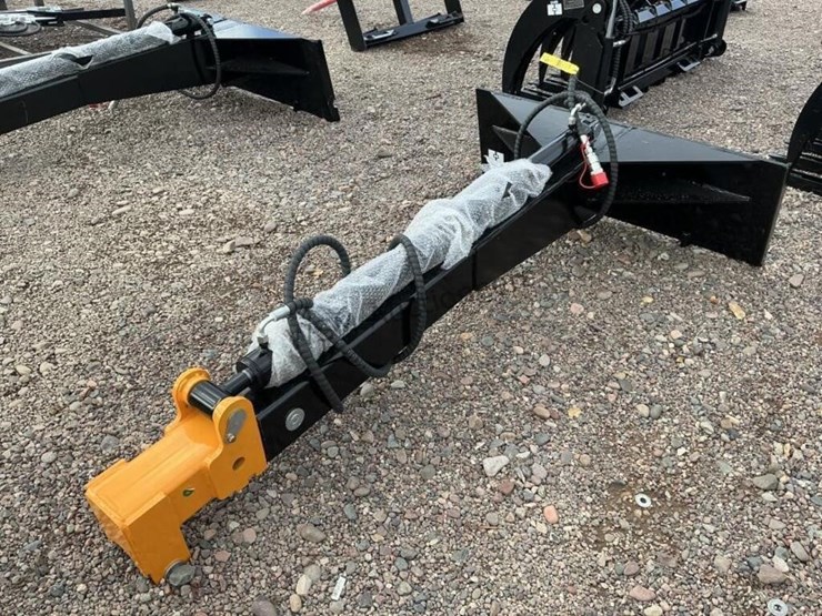 2026-giyi-telescopic-boom-for-skid-steer-image-3