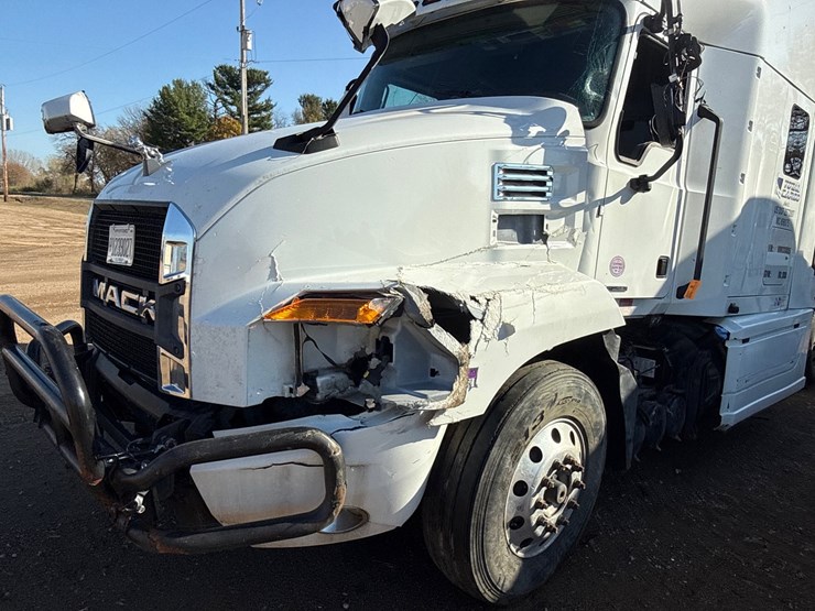 #6907-•-2022-mack-anthem-an64t-sleeper-semi-truck-image-12