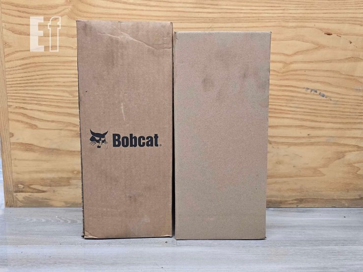 2013-bobcat-t110-image-35