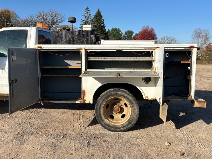 #6933-•-1994-chevrolet-1-ton-dually-service-body-truck-(has-wi-title)-image-24