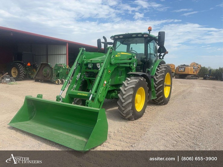 2022-john-deere-r-image-2