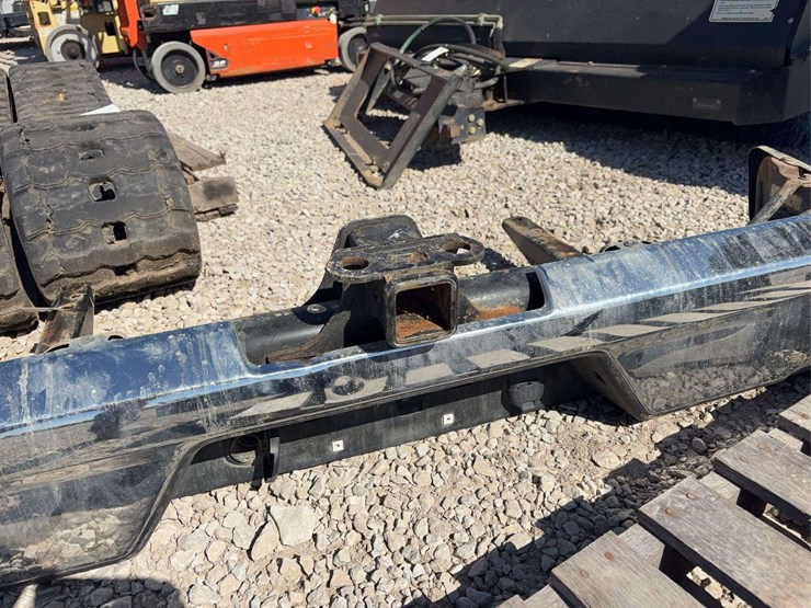 2022-chevy-2500-hd-tail-gate-and-2022-chevy-2500-hd-rear-bumper-image-5