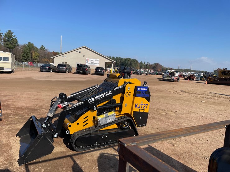 #3236-•-cfg-kjt27-skid-steer-loader-image-8