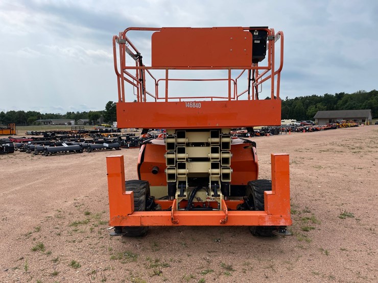 #1859-•-2015-jlg-4394rt-4x4-scissor-lift-image-8