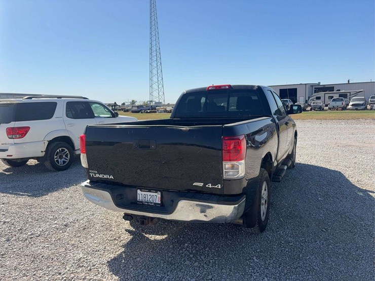 2013-toyota-tundra-srs,-5.7l/v8-iforce,-4wd,-reese-hitch,-4-door,-cloth-interior-power-lock/windows/seat,-250,027-miles,-vin#-5tfuw5f11cx231515-image-7