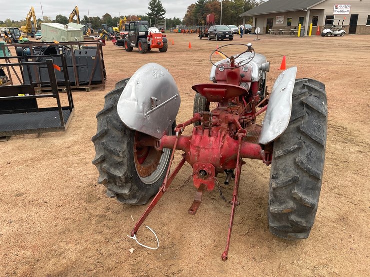 #1856-•-ford-tractor-image-10
