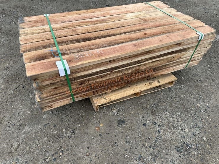 ~189--dog-ear-cedar-fencing-pieces-image-2