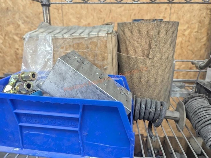 wire-rolling-rack-w/-asst-pipe/plumbing-fittings-image-9