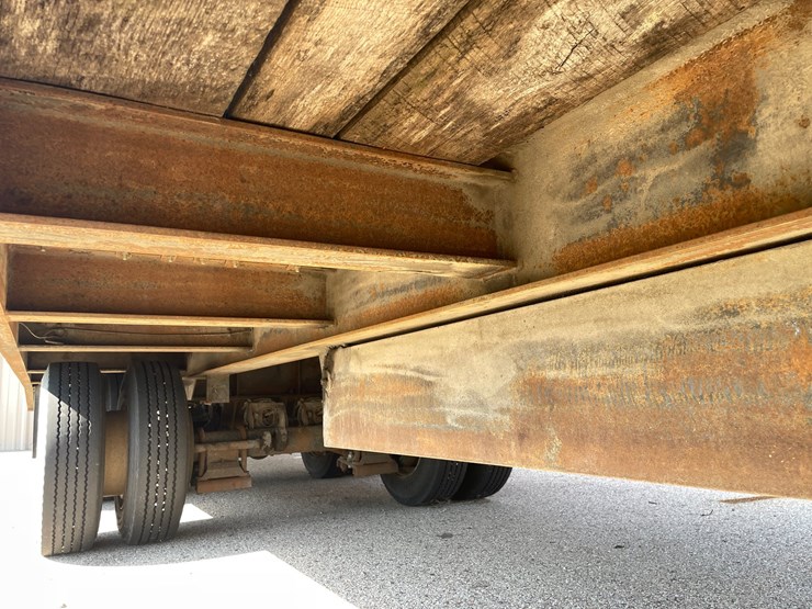 #1510-•-1992-24'-wisconsin-16-ton-tilt-bed-trailer-(has-wi-title)-image-16