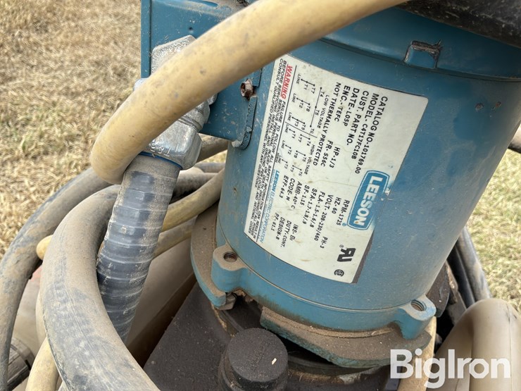 neptune-center-pivot-irrigation-chemical-fertilizer-pumps-image-16