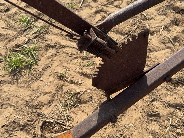 cletrac-front-mount-cutlivator-image-9