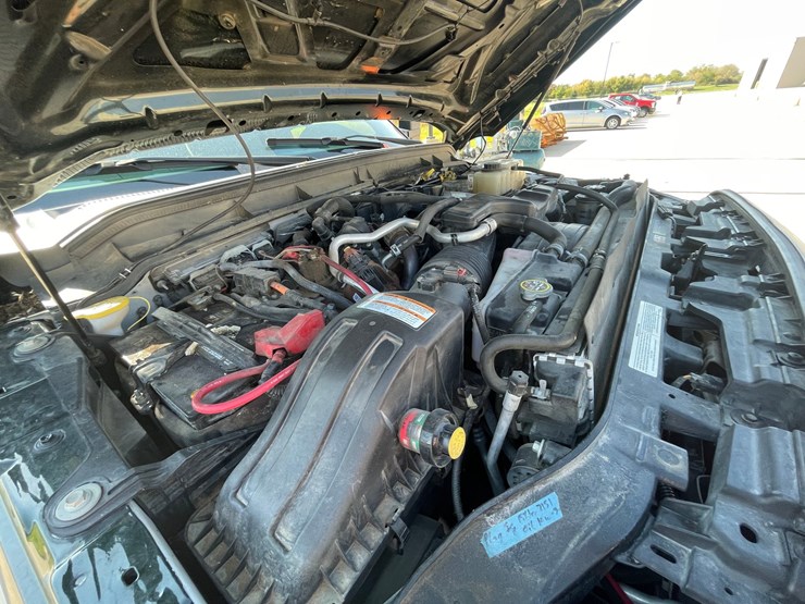 #1532-•-2016-ford-f-450-baby-dump-plow-truck-(has-wi-title)-image-32