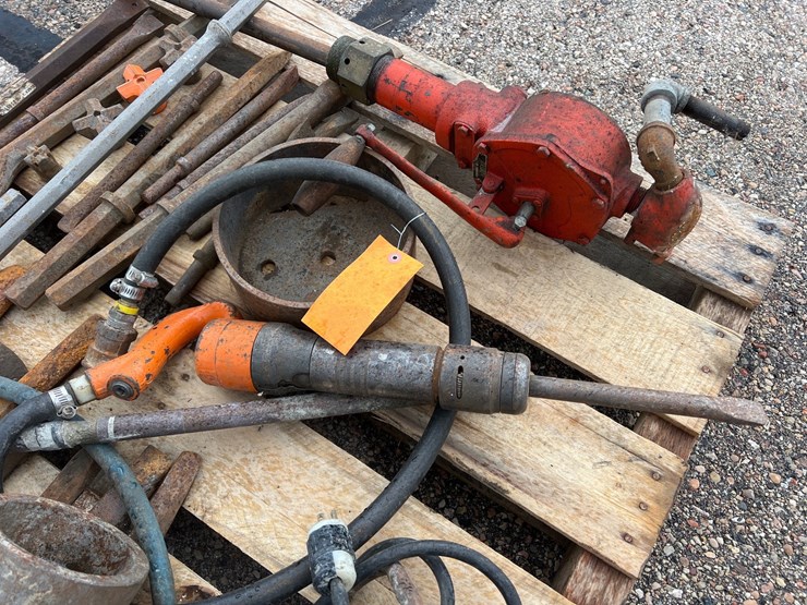 #2109-•-breaker-bits,-pneumatic-tools,-concrete-vibrator-motor,-rotary-barrel-pump,-and-more-image-8