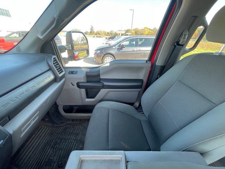 #1524-•-2021-ford-f-250-xl-pickup-truck-(has-wi-title)-image-7