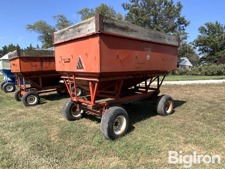 farm-king-m10-gravity-wagon-image-5