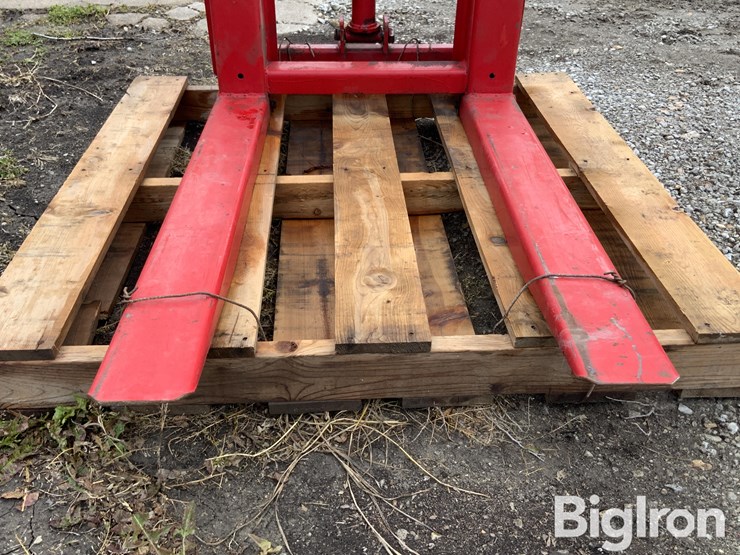 westendorf-3-pt-hydraulic-forklift-attachment-image-17