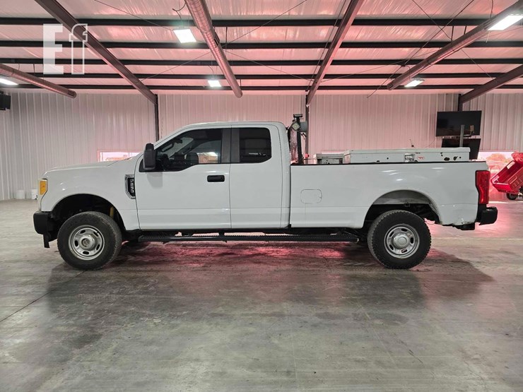 2017-ford-f250-sd-xl-image-5