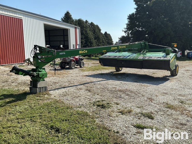 2015-john-deere-946-mower-conditioner-image-1