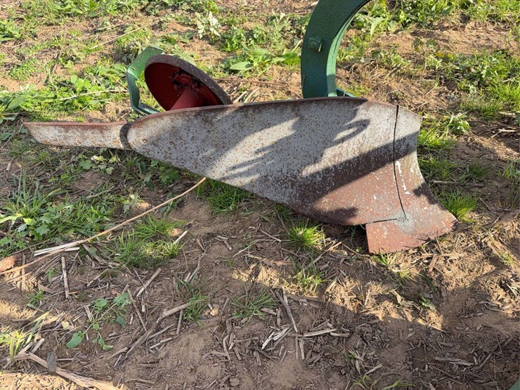 oliver-two-bottom-plow-image-17