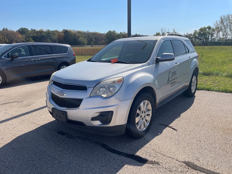 #1530-•-2011-chevy-lt-awd-equinox-suv-(has-wi-title)-image-1