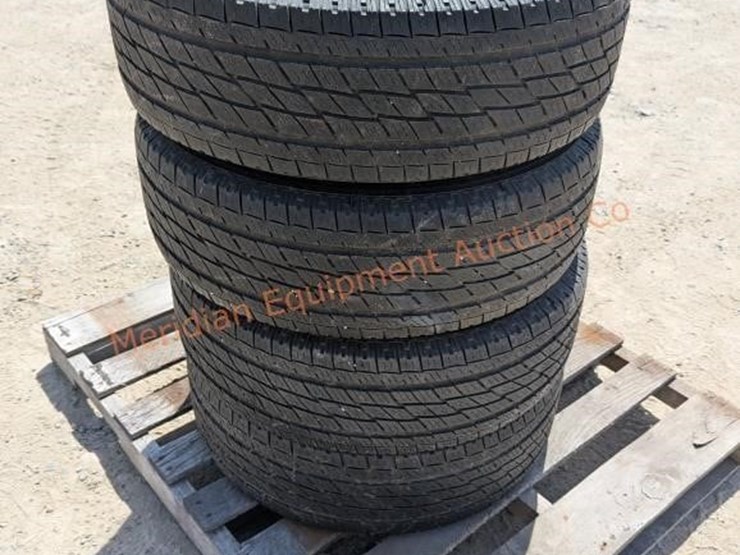 4--235/60r18-lt-tires-image-3