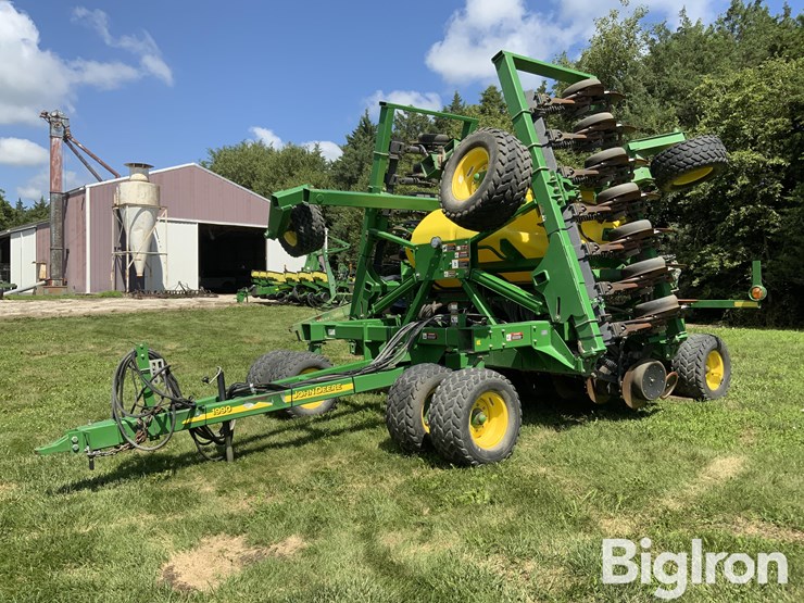 2007-john-deere-1990-30'-air-seeder-image-1