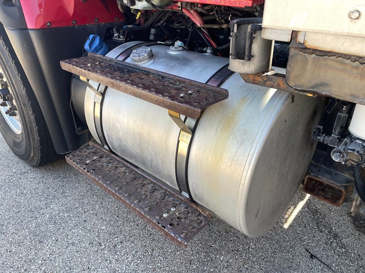#1502-•-2018-international-7600-quad-axle-dump-truck-(has-wi-title)-with-accessories-image-30