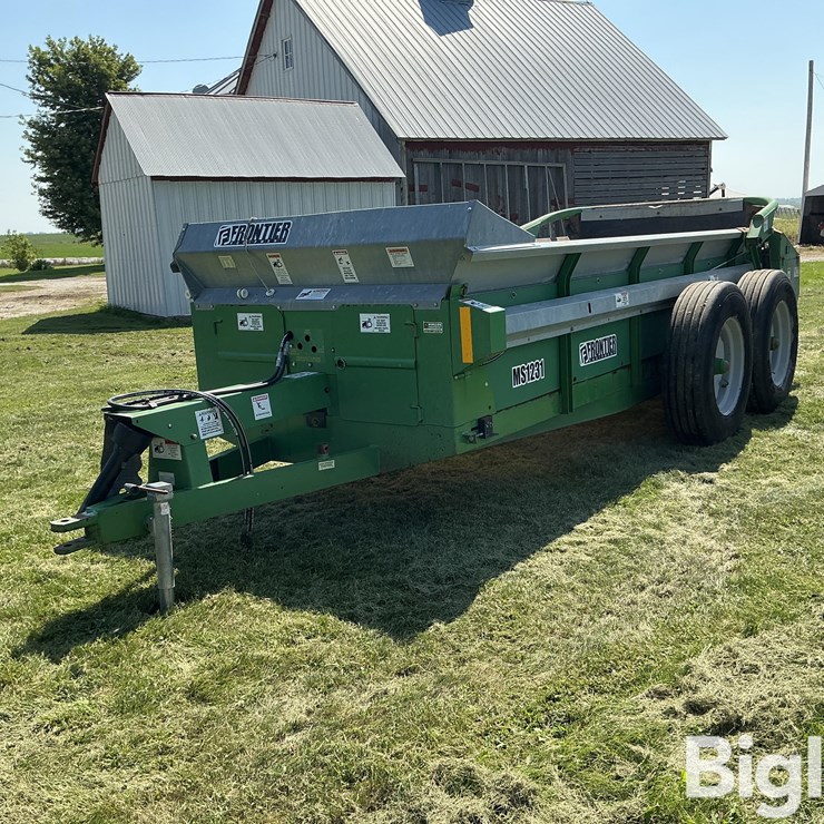 2006 Frontier MS1231 Manure Spreader