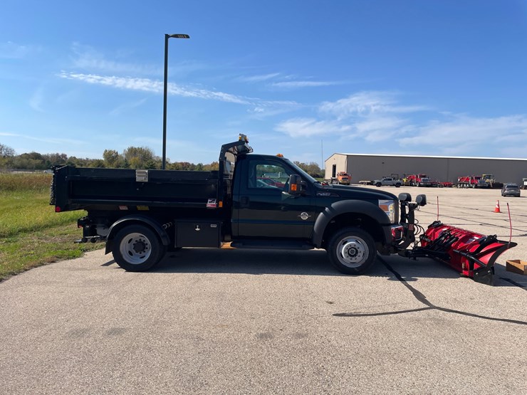 #1532-•-2016-ford-f-450-baby-dump-plow-truck-(has-wi-title)-image-24