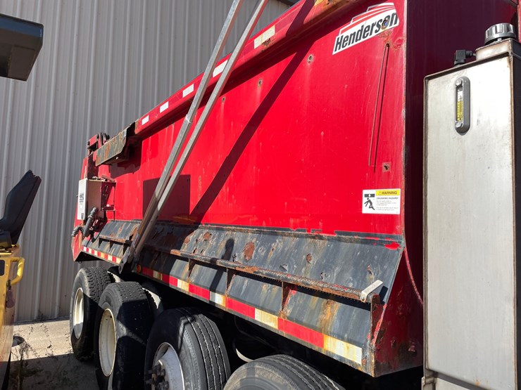 #1503-•-2018-international-7600-quad-axle-dump-truck-(has-wi-title)-with-accessories-image-13