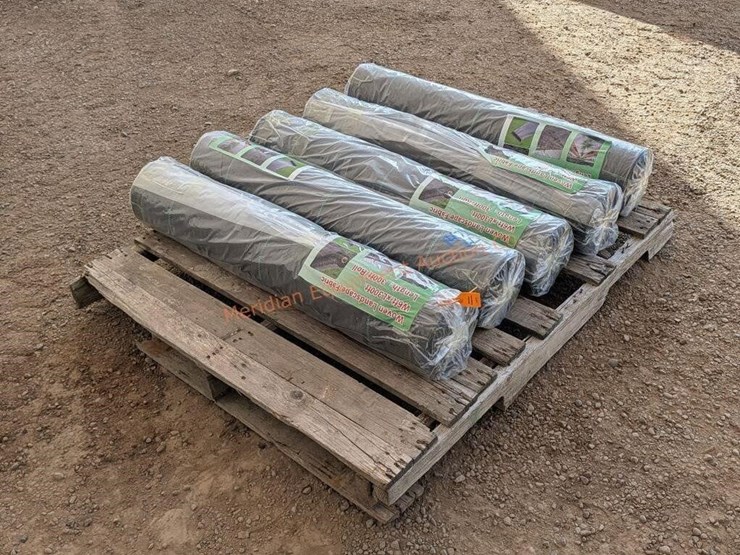 5--rolls-landscape-fabric-6'x300'-image-7