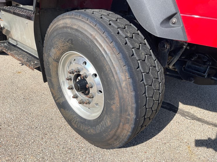 #1502-•-2018-international-7600-quad-axle-dump-truck-(has-wi-title)-with-accessories-image-12