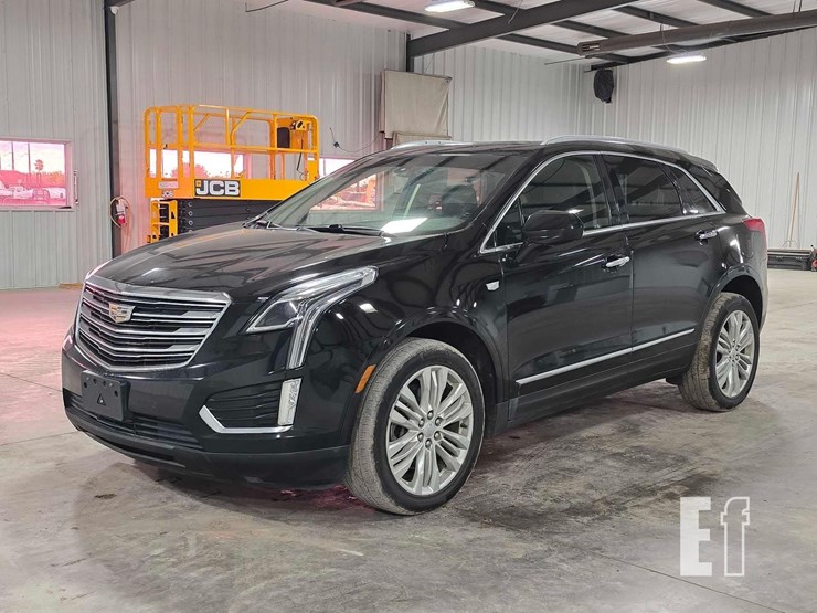 2019-cadillac-xt5-image-1