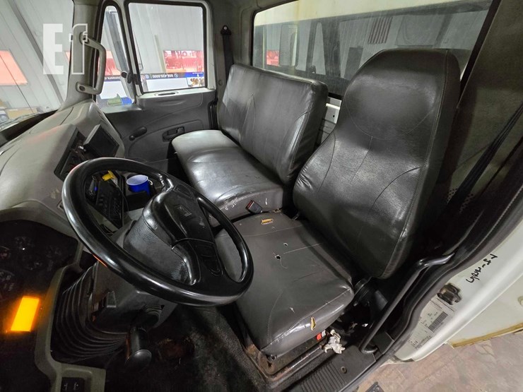 2015-international-durastar-4400-image-9