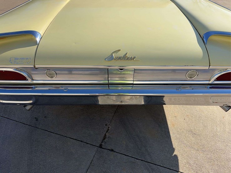1960-ford-sunliner-image-34