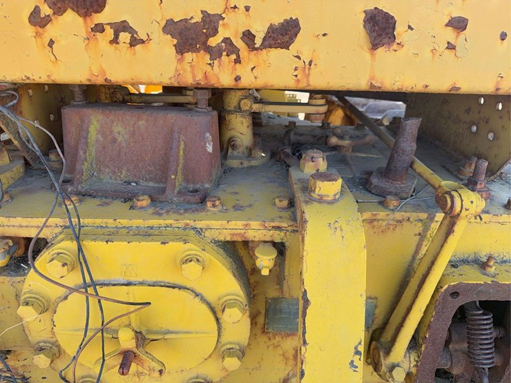 caterpillar-60-image-43