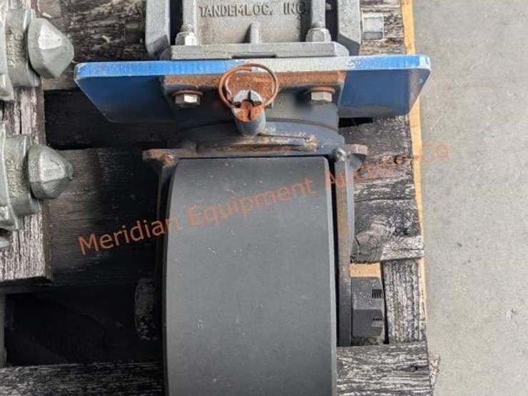 4--tandemloc-container-casters-w/-locks-image-13
