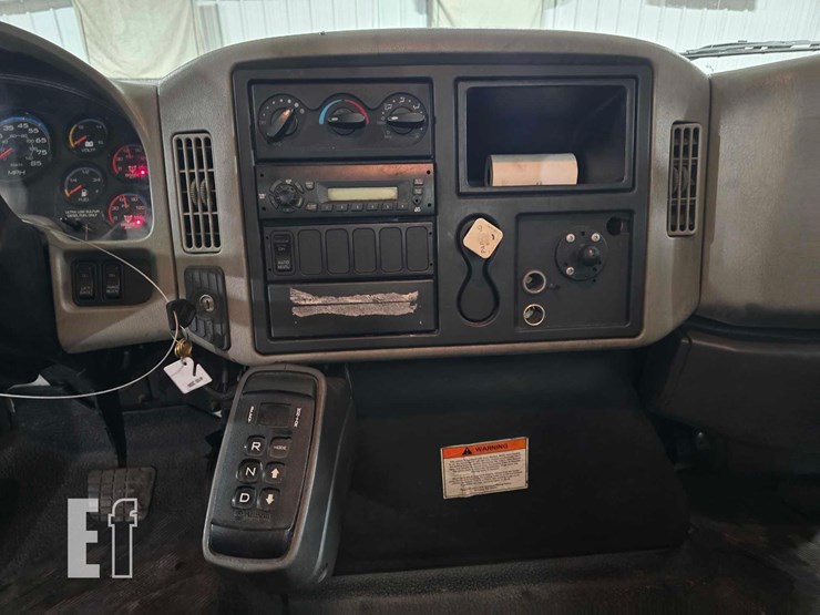 2010-international-durastar-4300-image-14